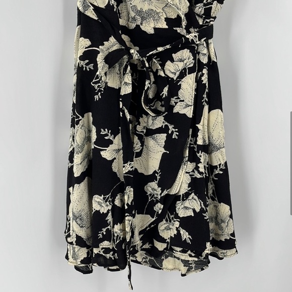 Free People floral boho Wrap Dress - Picture 5 of 9